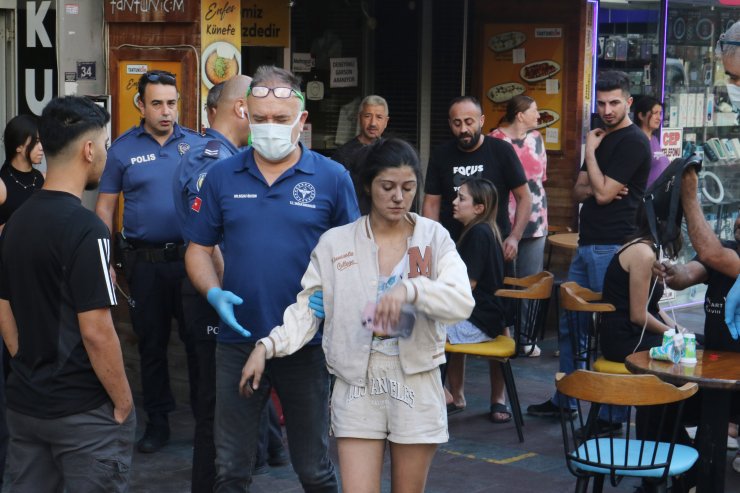 Antalya'da Apartmandaki Yangında 6 Kişi Dumandan Etkilendi