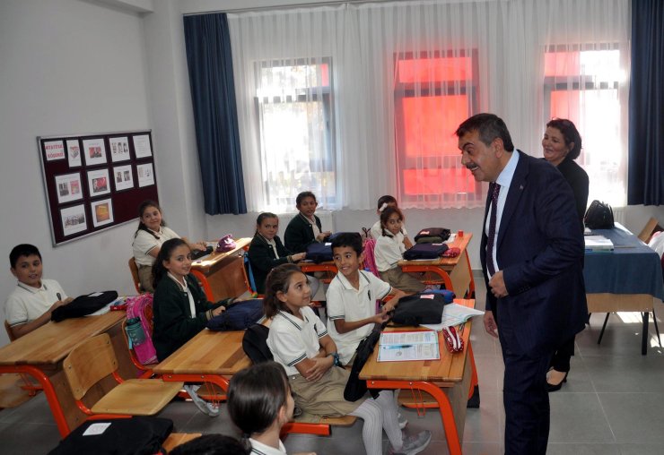 Bakan Tekin: 1583 Okul, Deprem Sebebi İle Yıkılıp Yeniden Yapılmış Durumda (2)