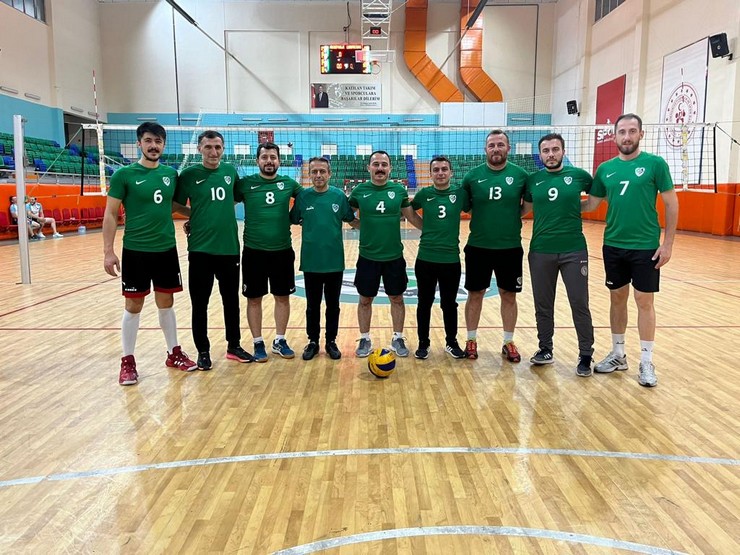 guneysuda-kurumlar-arasi-voleybol-heyecani-4.jpg