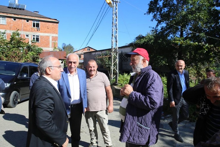 ak-parti-rize-milletvekili-av-harun-mertoglu-gectigimiz-gunlerde-siddetli-yagislarin-neden-oldugu-ardesendeki-heyelan-bolgelerinde-incelemelerde-bulundu-4.jpg