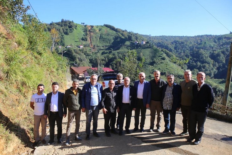 ak-parti-rize-milletvekili-av-harun-mertoglu-gectigimiz-gunlerde-siddetli-yagislarin-neden-oldugu-ardesendeki-heyelan-bolgelerinde-incelemelerde-bulundu-6.jpg