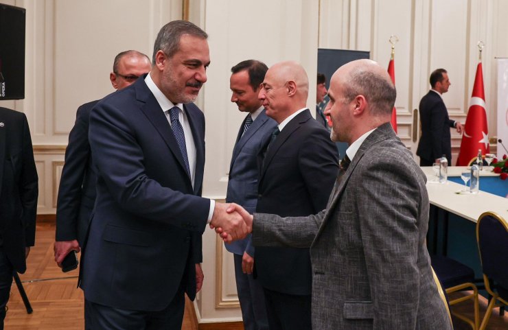 Bakan Fidan, Mısır’da Türk İş İnsanları İle Bir Araya Geldi