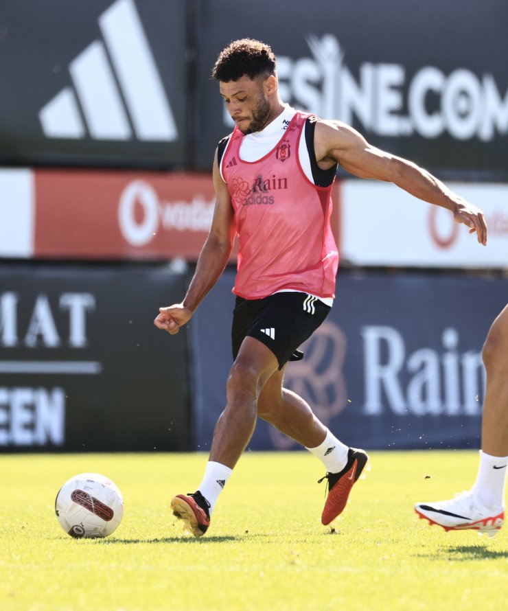 Beşiktaş'ta Asbaşkan Emre Kocadağ Antrenmanı Takip Etti