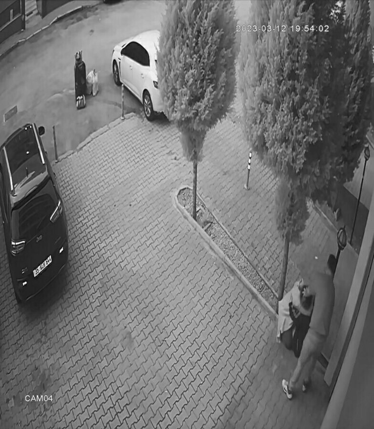 Seher'in Yaralanıp, Annesinin Öldürüldüğü Silahlı Saldırı Kamerada