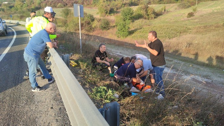 Virajda Kontrolden Çıkan Motosiklet Bariyere Çarptı: 2 Yaralı