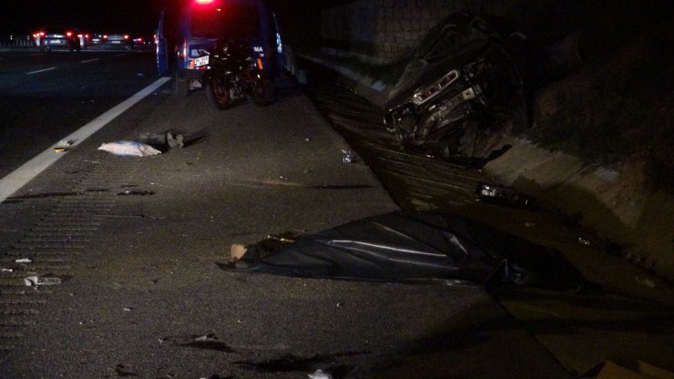 Cenaze Dönüşü Kaza: 2 Ölü, 1 Yaralı