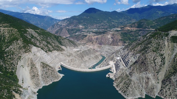 coruh-nehri-uzerinde-insa-edilen-baraj-dron-goruntusu-3.jpg