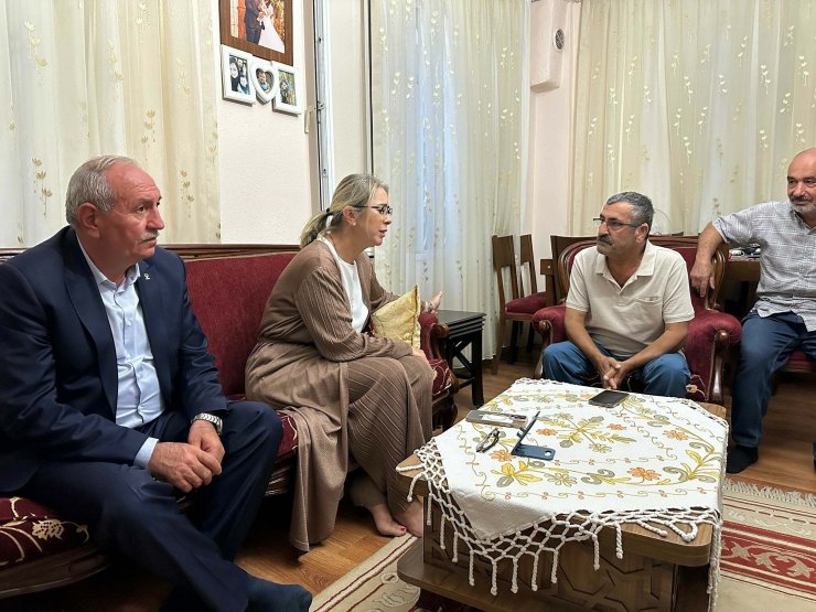 Taksi Şoförüne Kaldırım Taşı İle Gasp Girişimi Meclis Gündemine Taşınacak