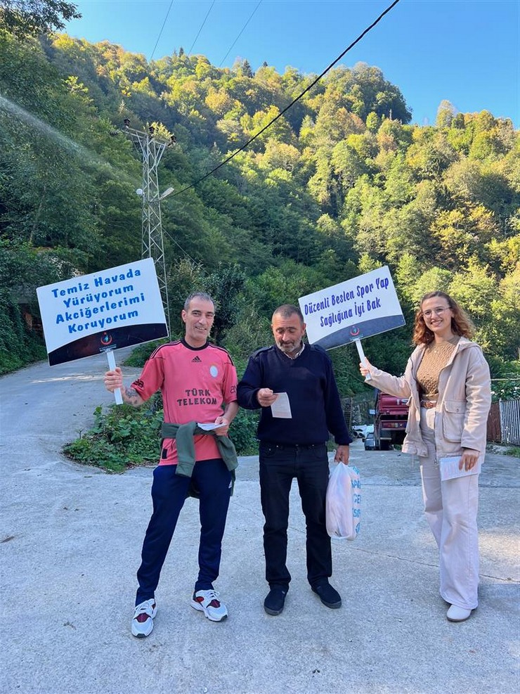 rizede-saglik-mudurlugunden-dunya-yuruyus-gunu-etkinligi-7.jpg