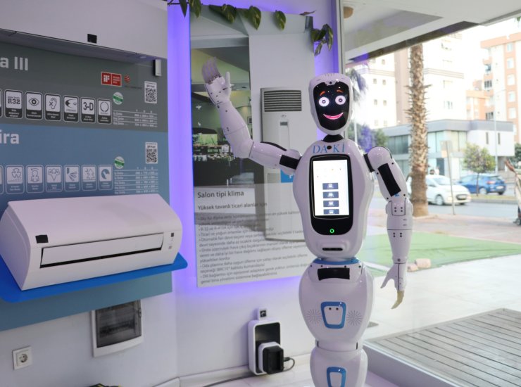 Robot 'Daki', Klima Pazarlıyor