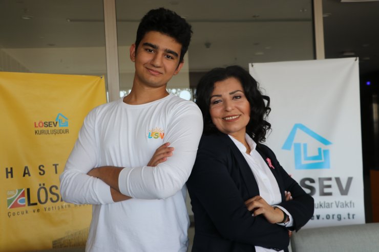 Anne Ve Oğlu, El Ele Kanseri Yendi