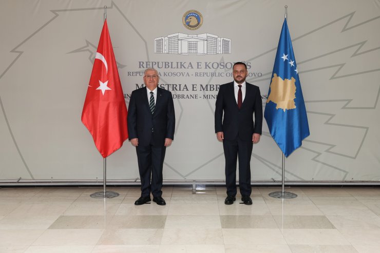 Bakan Güler, Kosova Savunma Bakanı Maqedonci İle Görüştü