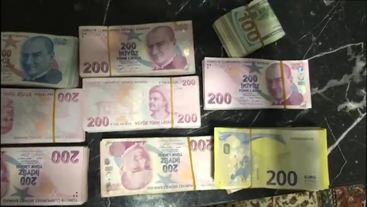 İstanbul'da Deaş Operasyonu: 17 Gözaltı