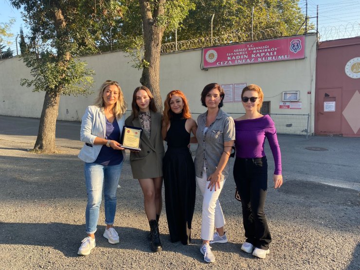 Kadına Şiddeti Konu Alan 'Serçenin Gözyaşı' Filmini İlk Kez Kadın Mahkumlar İzledi