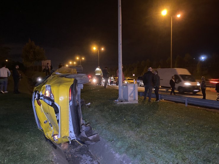 Tem Otoyolu'nda Zincirleme Kaza: 2 Yaralı