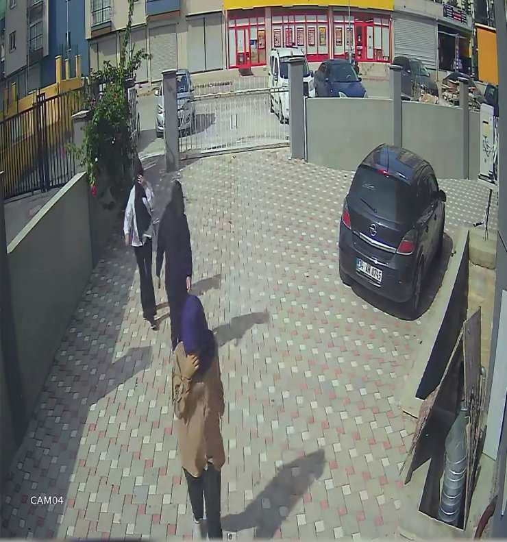 17 Daireye Girip, 2 Milyon Tl’lik Hırsızlık Yaptılar