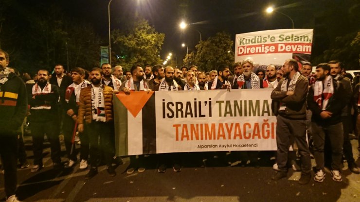 Ankara'da İsrail Büyükelçiliği Önünde Protesto (2)