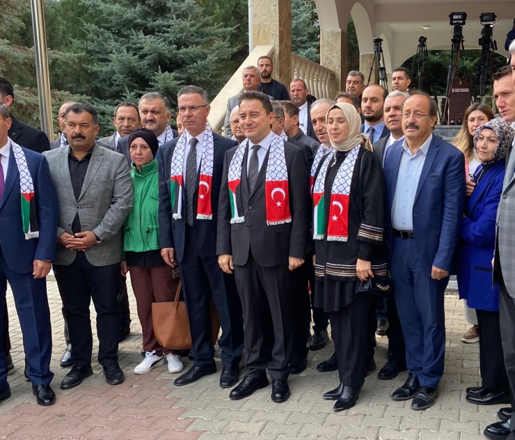 Babacan'dan Filistin Büyükelçisi Mustafa'ya Başsağlığı Ziyareti