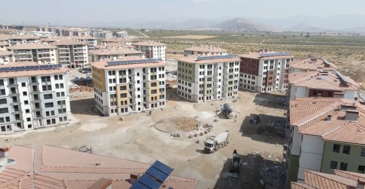 Bakan Özhaseki: Gaziantep'te 24 Bin 977 Afet Konutu Ve Köy Evimiz Hızla Yükseldi