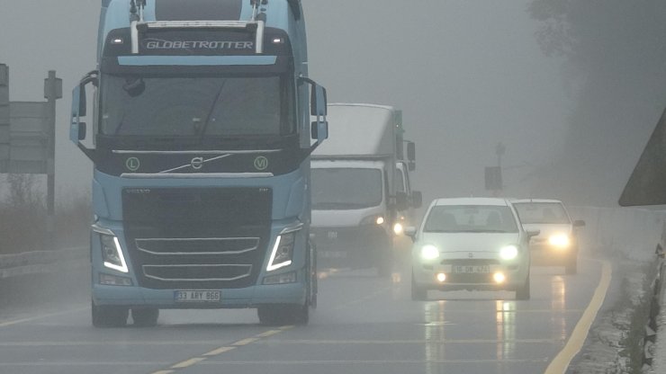 Bolu Dağı’nda Sağanak Ve Sis Ulaşımı Yavaşlattı