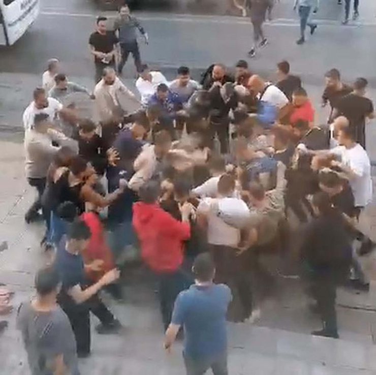 Cadde Ortasında Eşinin Bıçakladığı Gülderen, Tabucu Edildi