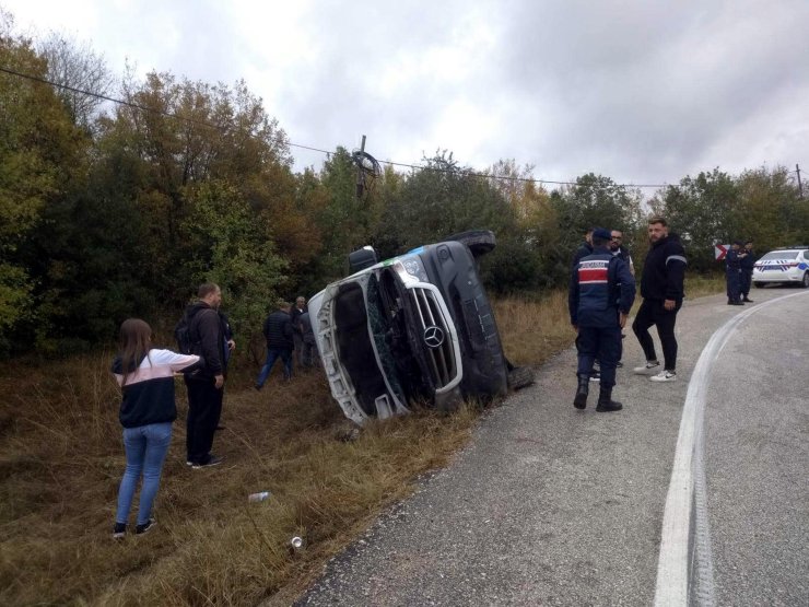 Tekirdağ'da Yolcu Minibüsü Devrildi: 16 Yaralı