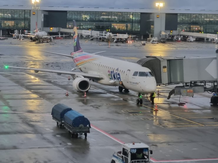 Türkiye'deki İsrail Vatandaşları İstanbul'dan Ayrılıyor-1