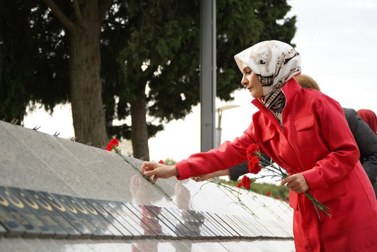 Bakan Göktaş, Azerbaycan Lideri Haydar Aliyev’in Mezarını Ziyaret Etti