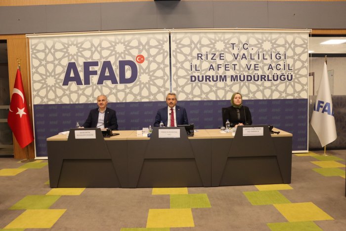 rize-ili-2023-yili-4-donem-il-koordinasyon-kurulu-toplantisi-rize-valisi-ihsan-selim-baydas-baskanliginda-afad-acil-durum-yonetim-merkezinde-gerceklestirildi-2.jpeg