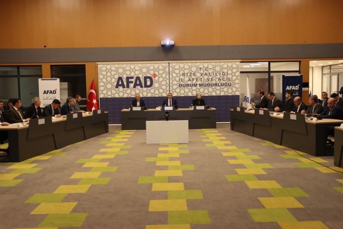 rize-ili-2023-yili-4-donem-il-koordinasyon-kurulu-toplantisi-rize-valisi-ihsan-selim-baydas-baskanliginda-afad-acil-durum-yonetim-merkezinde-gerceklestirildi-9.jpeg