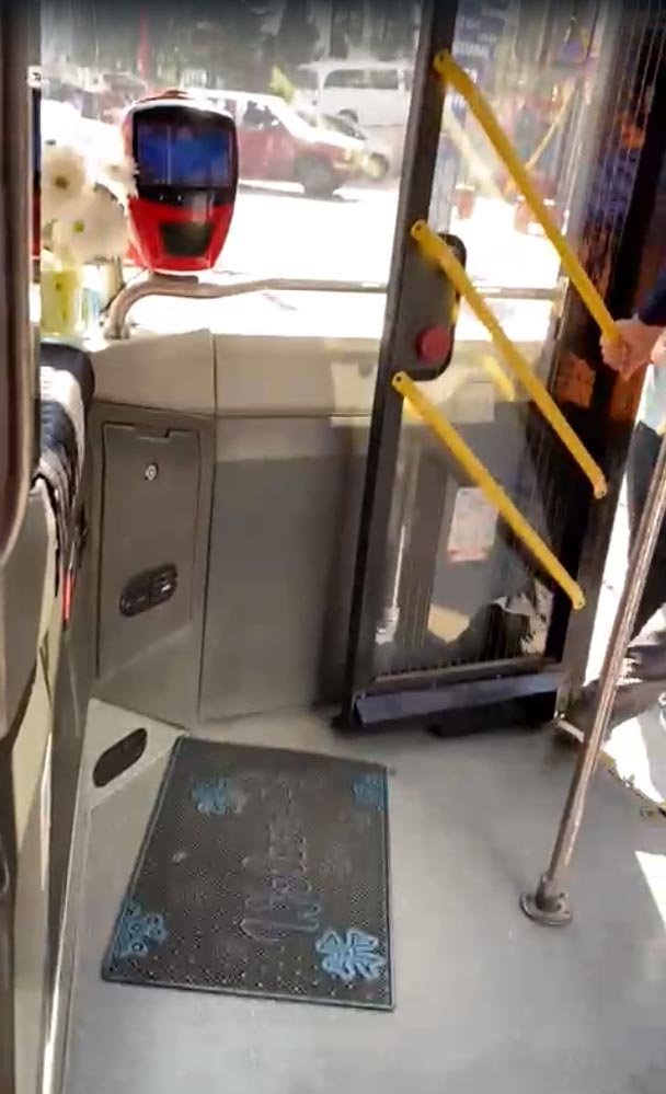 Engelliyi 'Şimdiye Kadar Bindiğine Say' Diyerek, Otobüse Almayan Şoföre Ceza