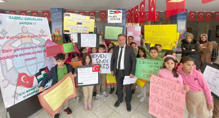 Sivas'ta İlkokul Öğrencilerinden Filistin'e Kumbaralı Destek