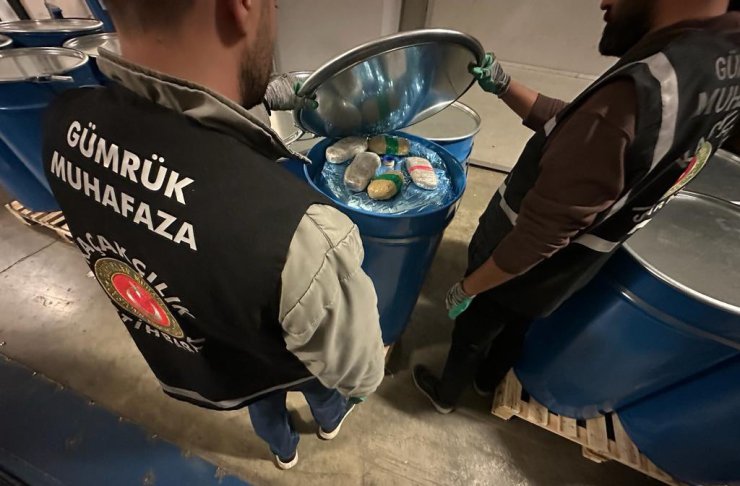 3 Operasyonda, 74 Milyon Lira Değerinde 100 Kilo Uyuşturucu Ele Geçirildi