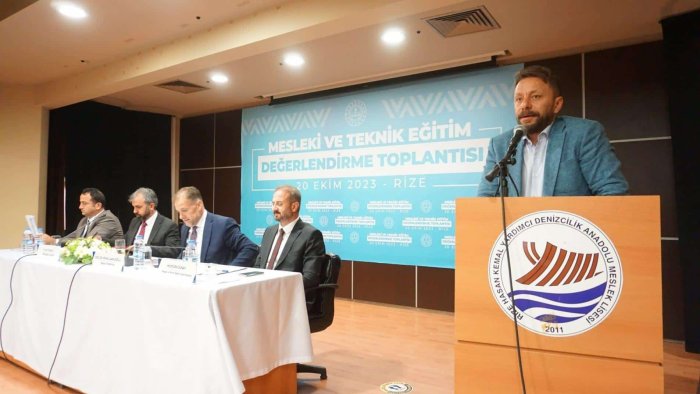 rizede-mesleki-ve-teknik-egitim-degerlendirme-toplantisi-yapildi-10.jpg
