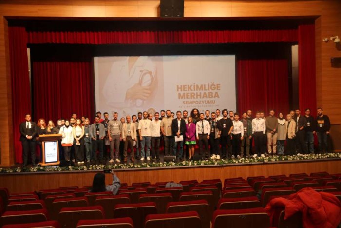 rteude-hekimlige-merhaba-sempozyumu-gerceklestirildi-16.jpg