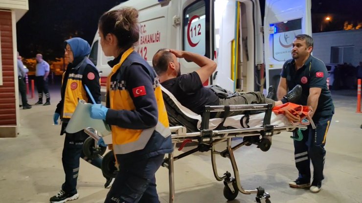 Kendisine Küfreden Kocasını Bacağından Bıçakladı, İhbarda Bulunup Teslim Oldu