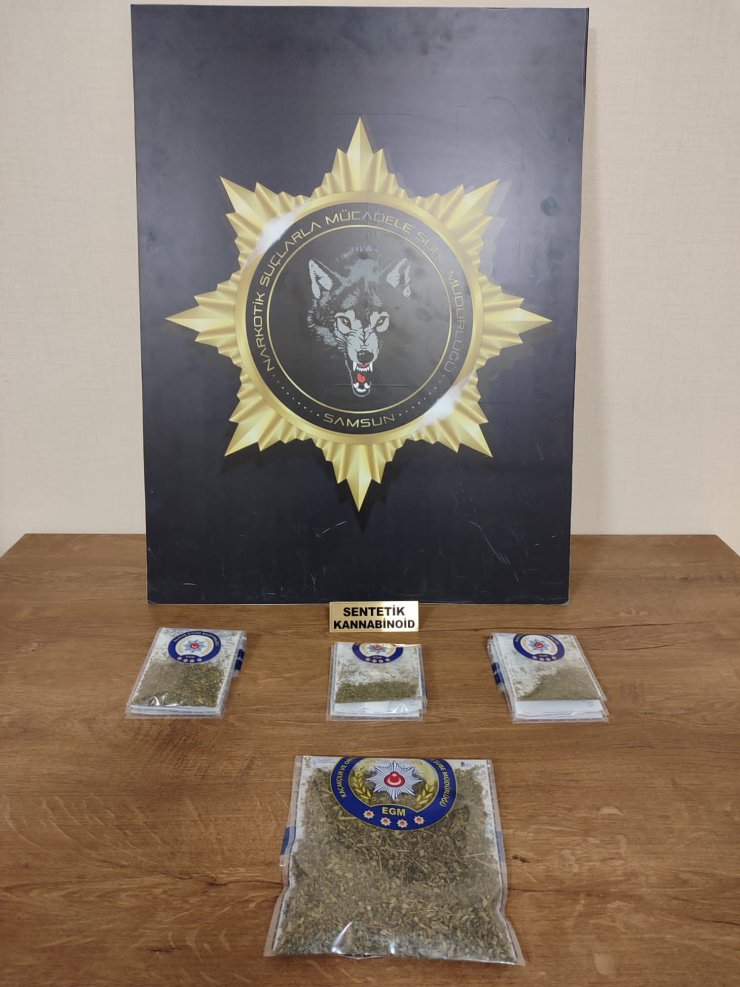 Samsun'da Uyuşturucu Ve Tabanca Ele Geçirildi