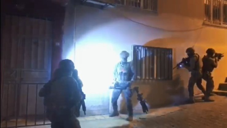 Şanlıurfa'da Uyuşturucu Ticaretine 12 Gözaltı