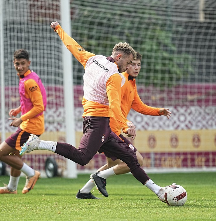 galatasaray-caykur-rizespor-maci-hazirliklarina-basladi-2.jpg