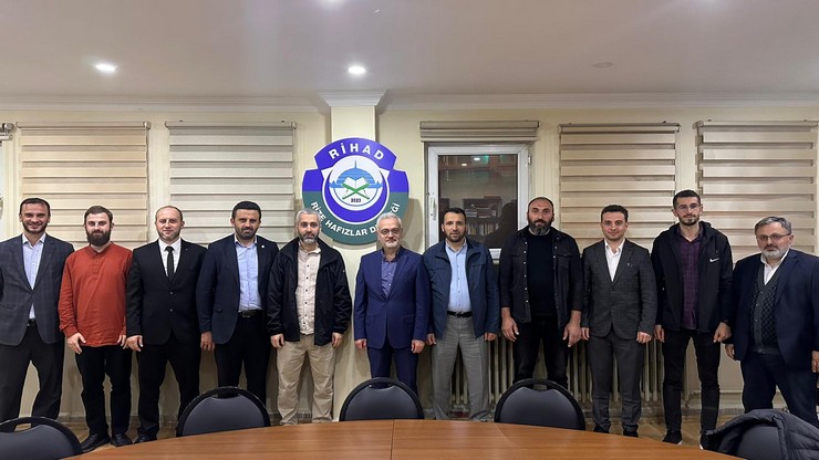 rize-hafizlar-derneginin-yeni-yonetimi-belli-oldu-2.jpg