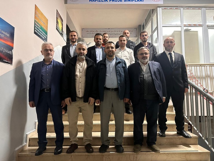 rize-hafizlar-derneginin-yeni-yonetimi-belli-oldu-3.jpg