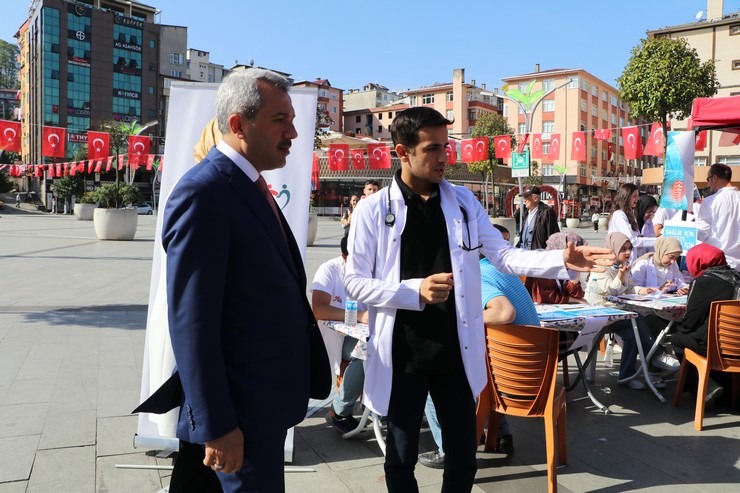 genc-yeryuzu-toplulugu-tarafindan-rizeli-vatandaslara-saglik-taramasi-gerceklestirildi-7.jpg