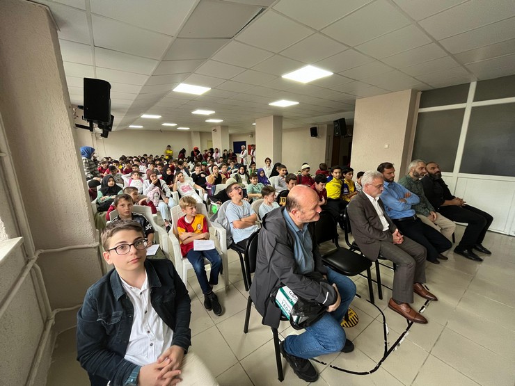 rize-iho-hafizlik-projesinde-egitim-goren-ogrencilerle-iman-uzerine-soylesi-3.jpg
