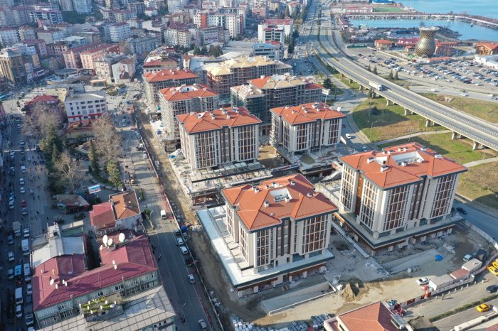 belediye-bloklari-ve-doktorlar-sitesi-yerine-yapilan-rize-ticaret-merkezi-6.jpg