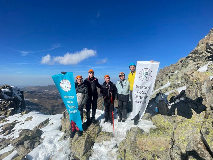 rteu-spor-kulubu-zirve-tirmanisi-yapti-1.jpg