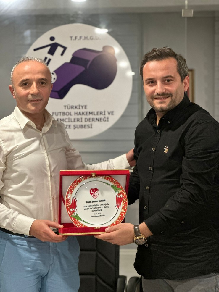 2012-2013-futbol-sezonunda-rize-il-hakem-kurulunda-baskan-olarak-goreve-baslayan-serdar-serdar-11-yildir-basariyla-yuruttugu-gorevini-gursel-yelkenciye-devretti-3.jpg