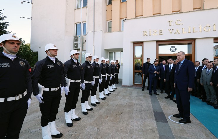 cumhurbaskani-erdogan-rize-valiligini-ziyaret-etti-2.jpg