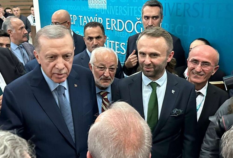 recep-tayyip-erdogan-universitesi-gelistirme-vakfi-5-olagan-genel-kurul-toplantisi-cumhurbaskani-recep-tayyip-erdoganin-katilimiyla-gerceklestirildi-1.jpg