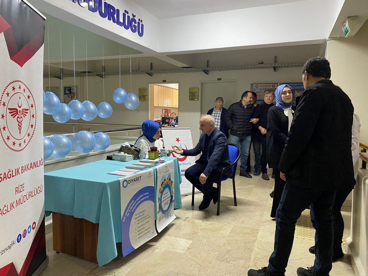 rizede-14-kasim-dunya-diyabet-gunu-kapsaminda-etkinlik-duzenlendi-1.jpg