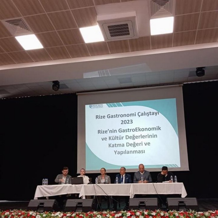 recep-tayyip-erdogan-universitesi-ardesen-turizm-fakultesi-tarafindan-rize-gastronomi-calistayi-gerceklestirildi-4.jpg